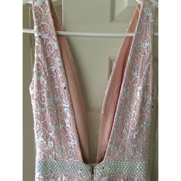 Formal Trunk Show Gown - Picture 3 of 9